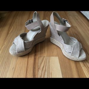 Guess wedge sandal